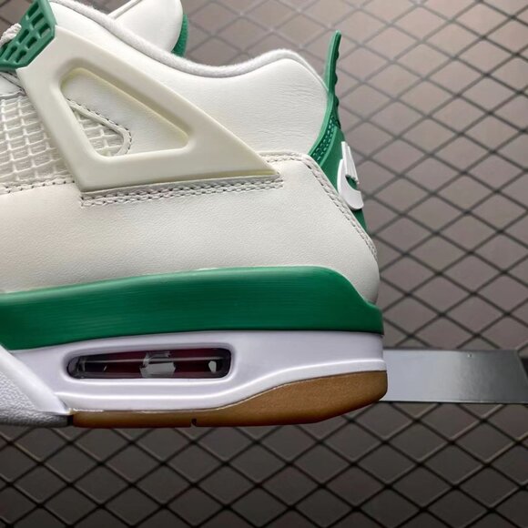 Air Jordan 4 - From the Court to the Streets - Picture 7 of 7